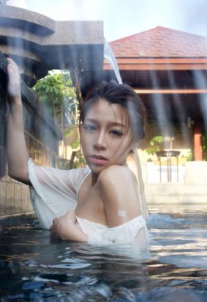 欧美大胸诱惑_BD英语免费高清观看