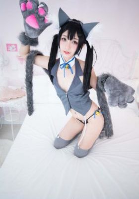 欧美饰品耳环_4K电影免费在线